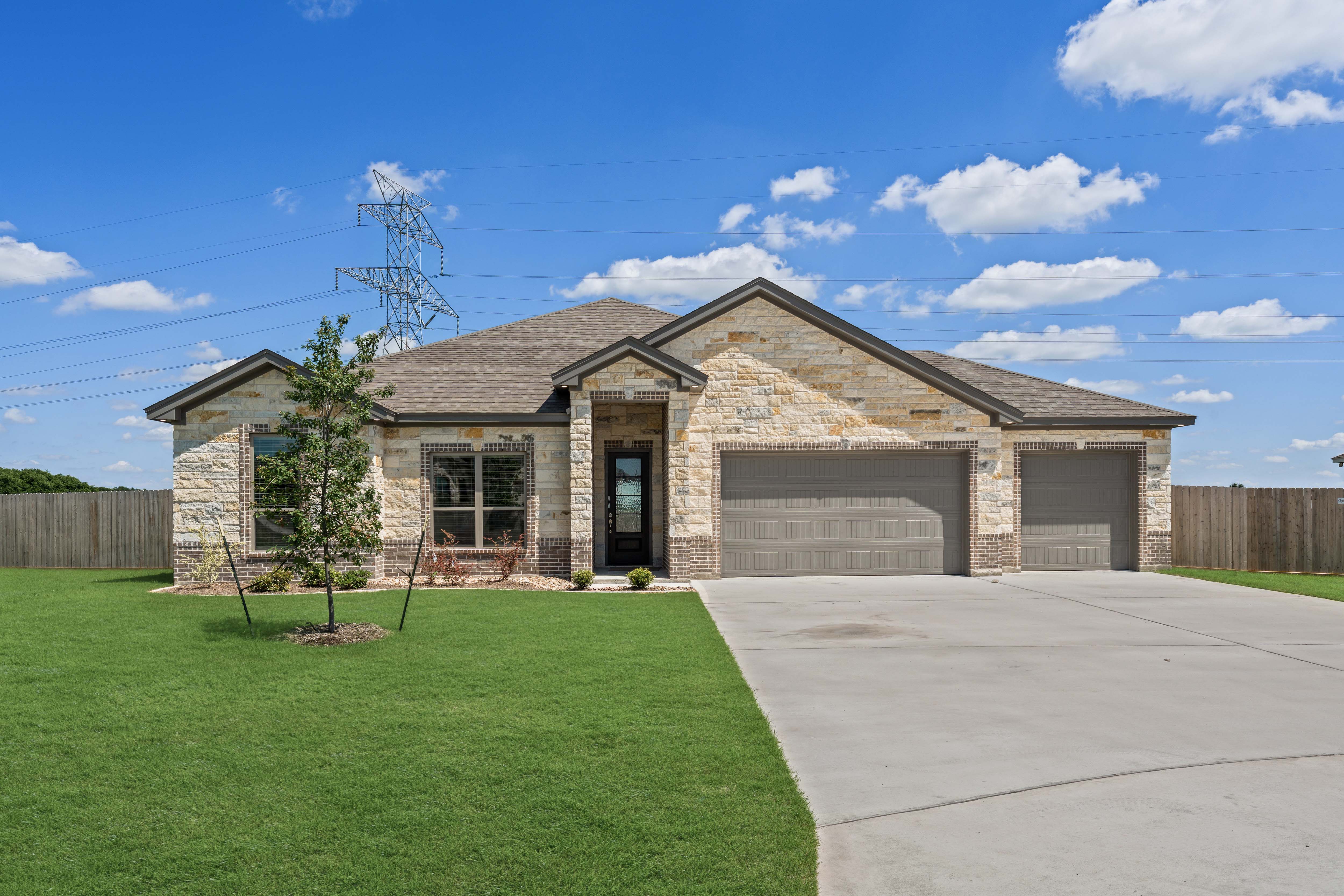 1011 Alice, Temple, TX 76502 — Aria plan by Carothers Executive Homes in Hartrick Valley, Temple, Texas