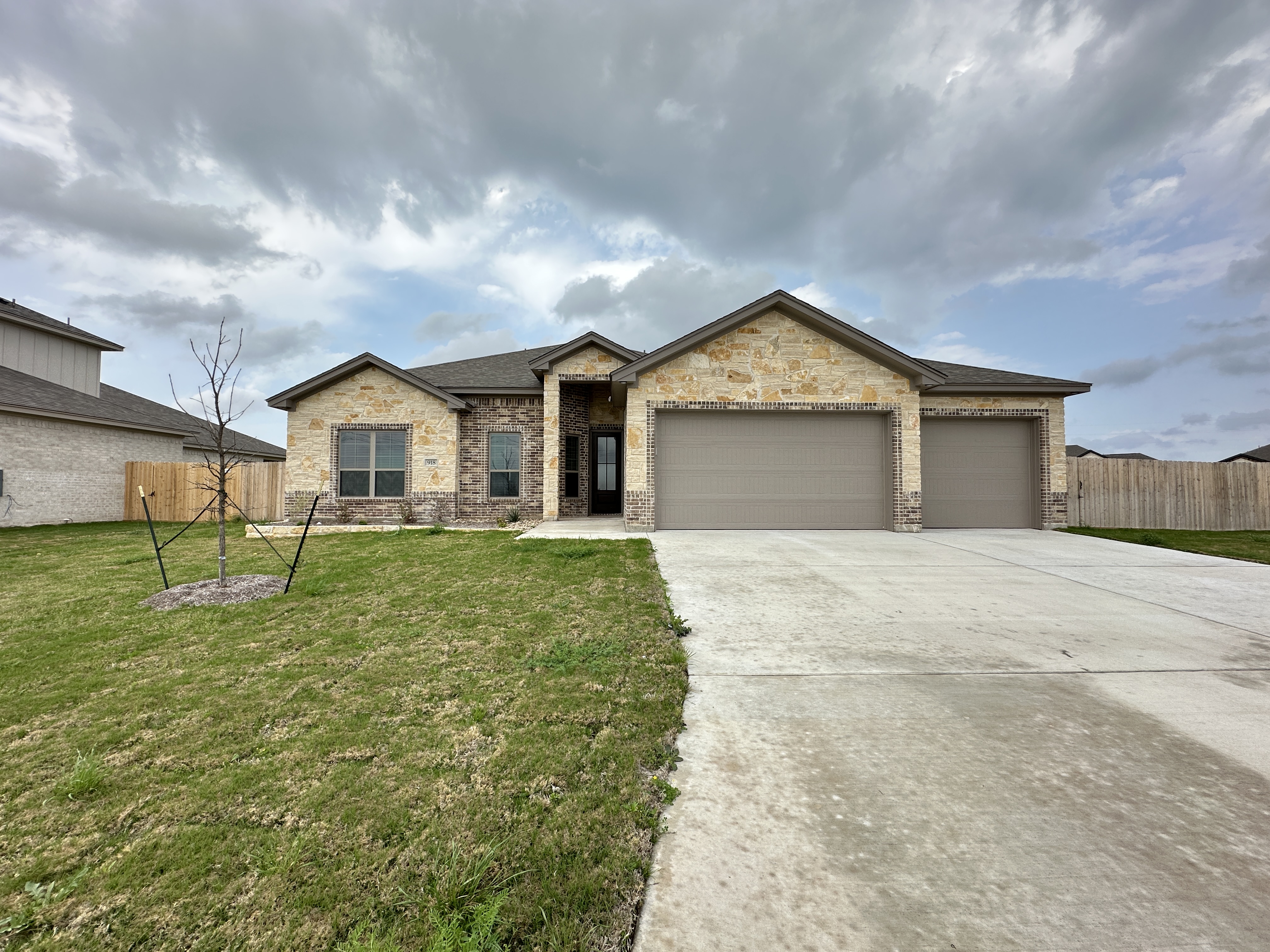 918 Alice, Temple, TX 76502 — Nugget plan by Carothers Executive Homes in Hartrick Valley, Temple, Texas