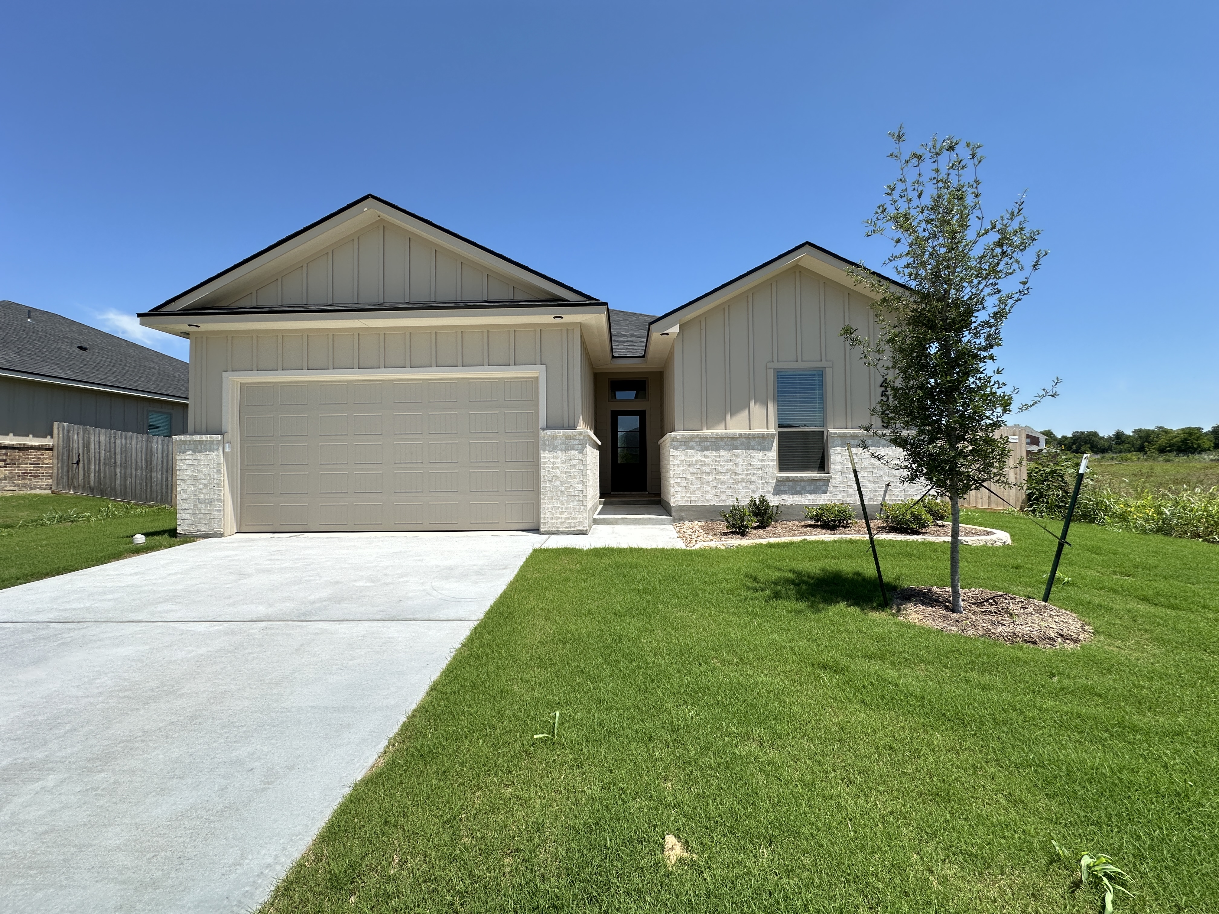 4529 Agave Trail, Temple, TX 76502 — Bandera plan by Carothers Executive Homes in Blackland Ranch, Temple, Texas