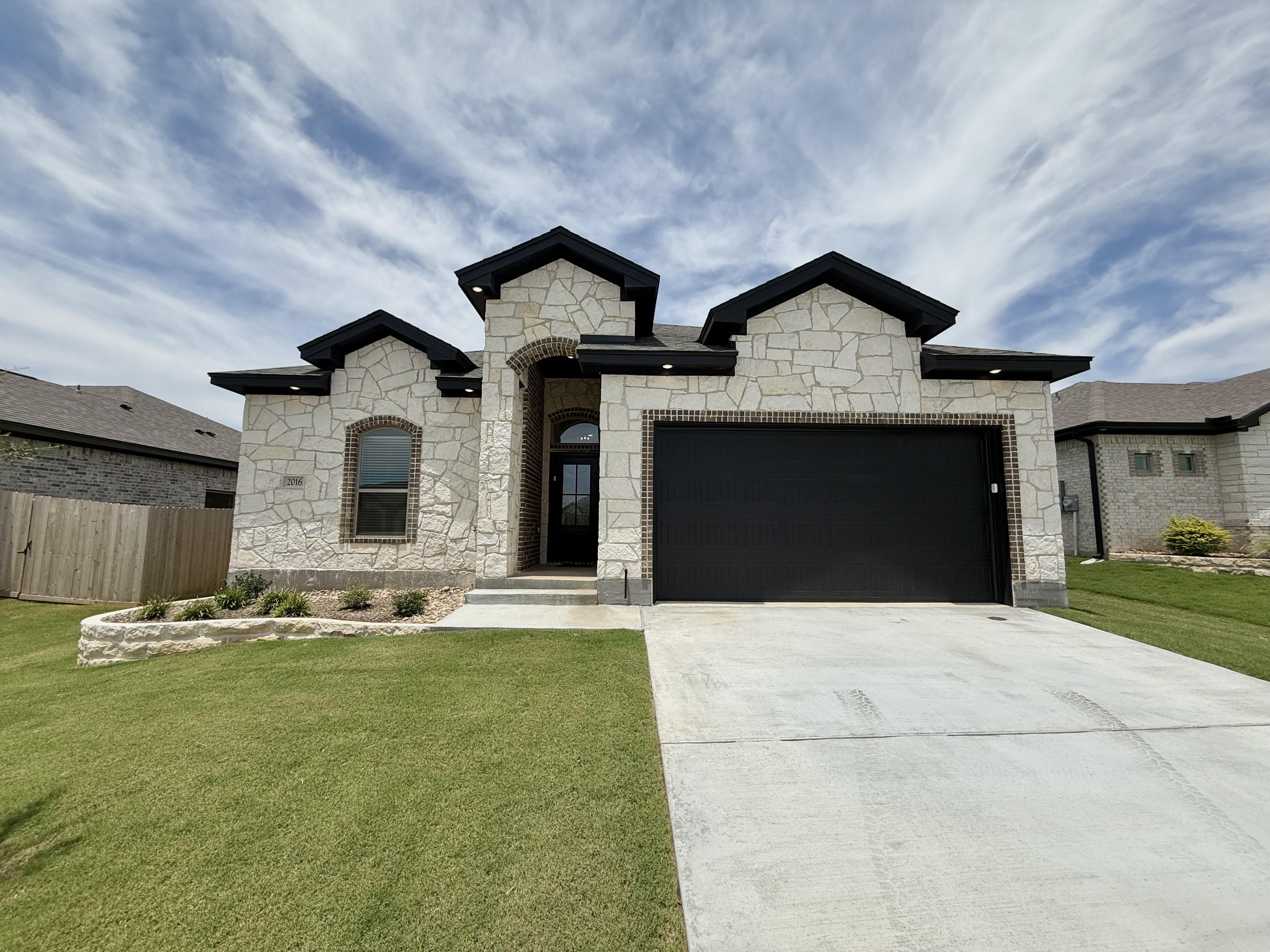 2016 Yarrow, Temple, TX 76502 — Bartlett II plan by Carothers Executive Homes in Mesa Ridge, Temple, Texas