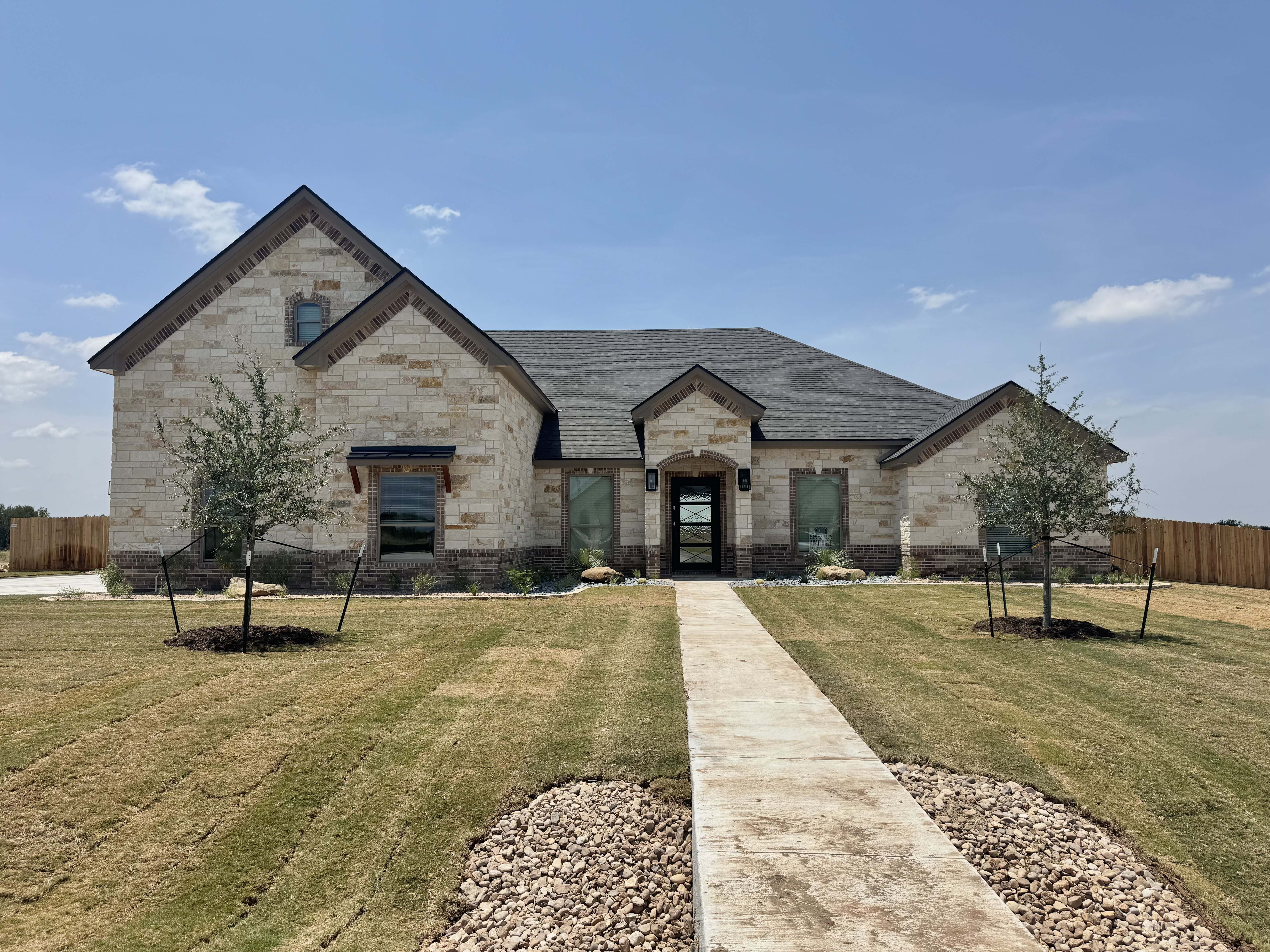 306 Rodeo, Salado, TX 76571 — Clinton plan by Carothers Executive Homes in Stinnett Mill, Salado, Texas