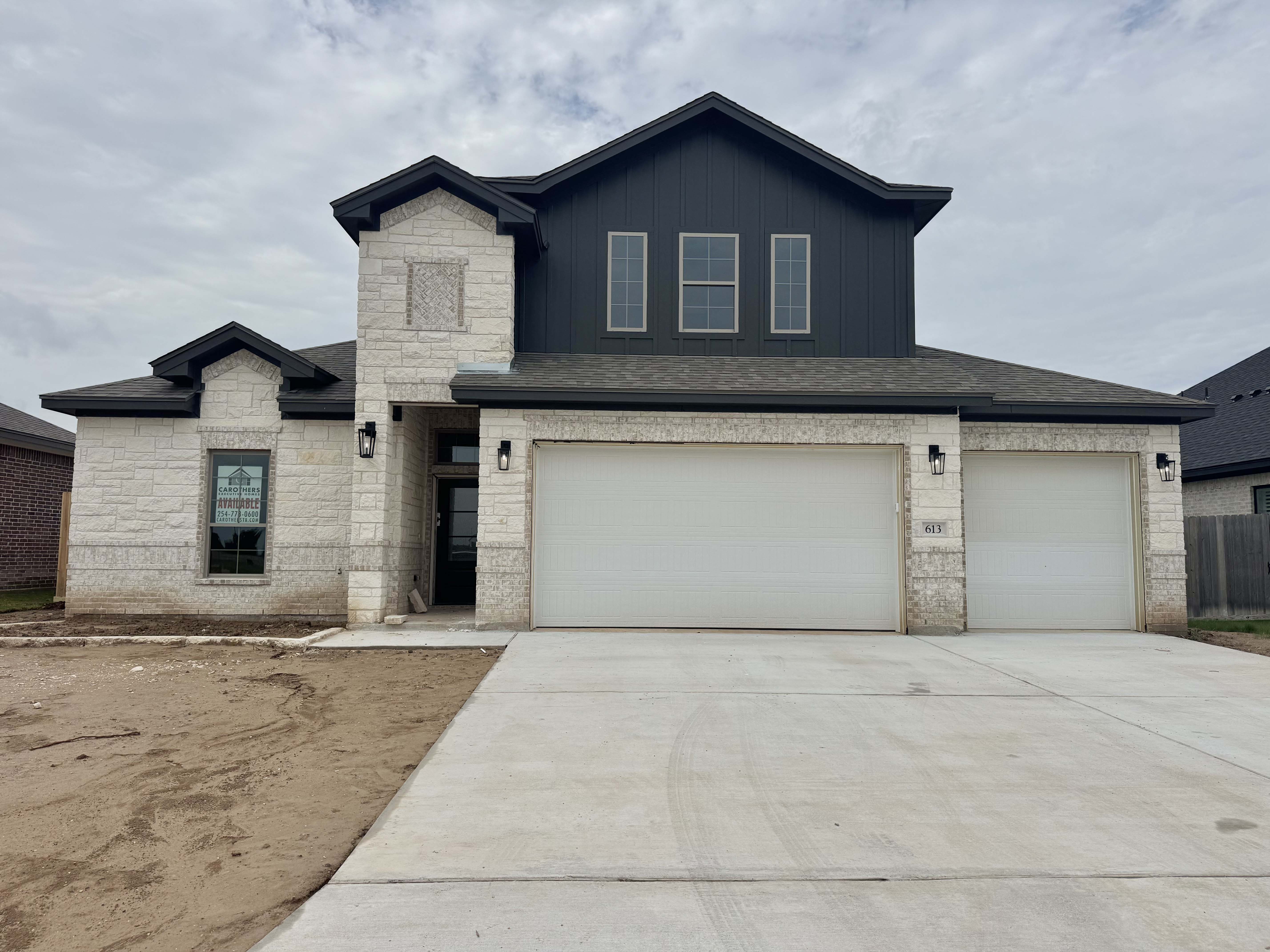 613 Golden Eagle, Salado, TX 76571 — Bartlett II plan by Carothers Executive Homes in Eagle Heights, Salado, Texas