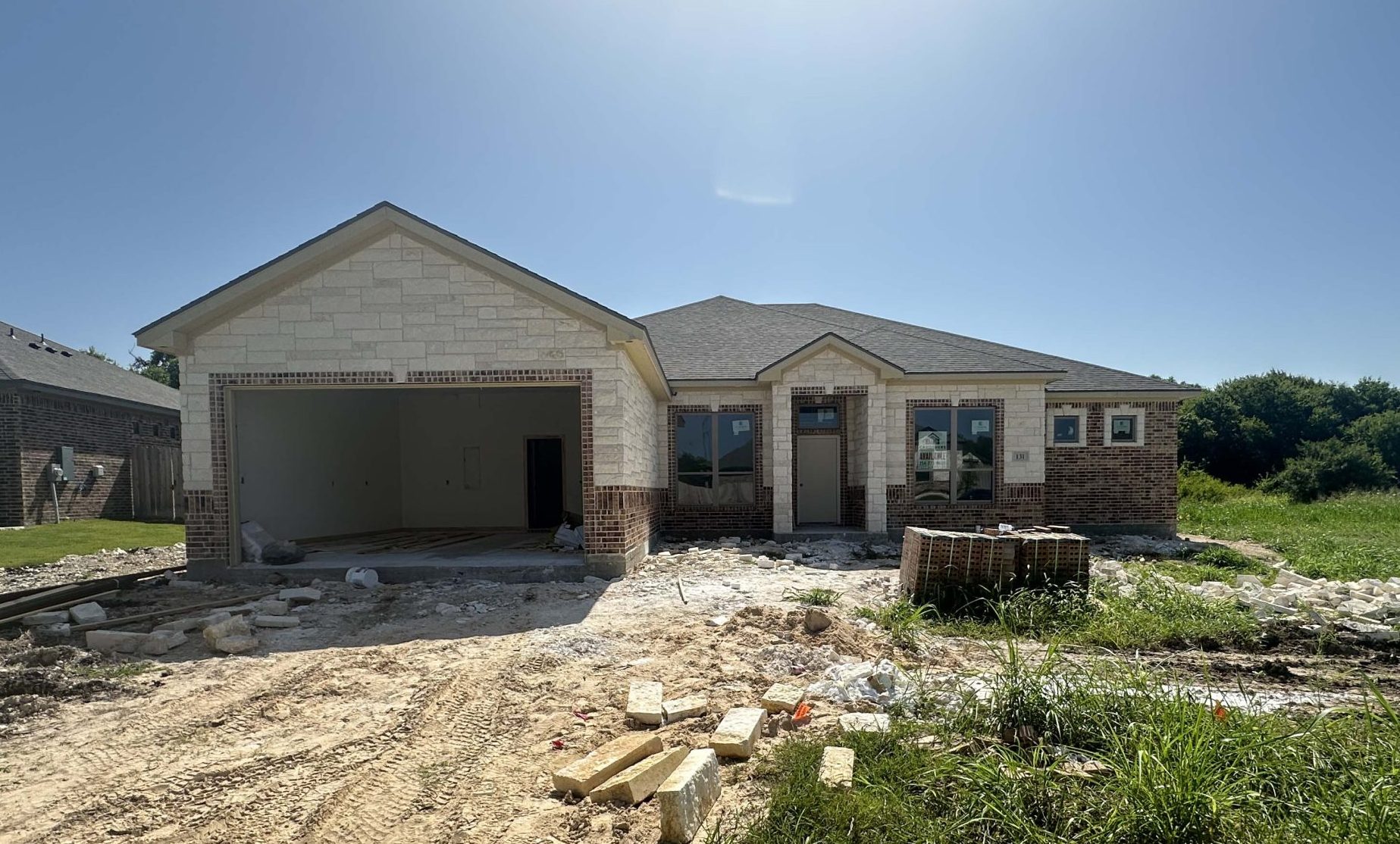 131 Lasso Loop, Lorena, TX 76655 — Riviera Front 2450 plan by Carothers Executive Homes in Rosenthal Estates, Lorena, Texas